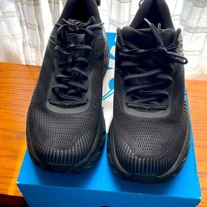 Hoka one one, Bondi 7 size 11 women